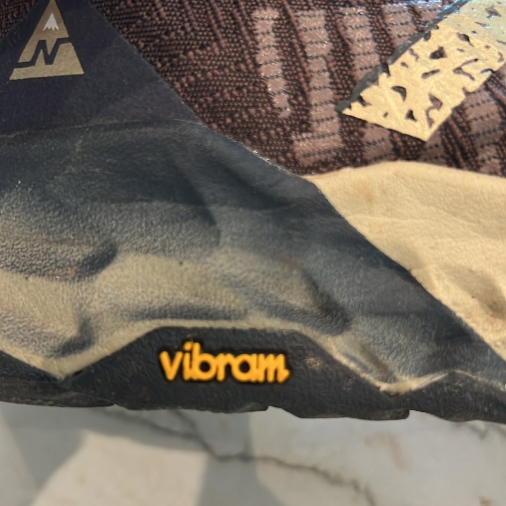 New Balance Vibram Trail Running Shoes (Size 7.5) - Picture 11 of 11